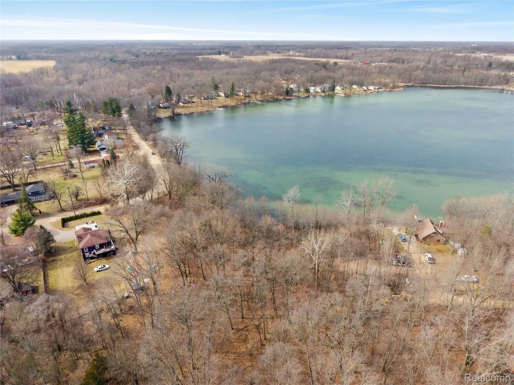 15177 Mccaslin Lake Road Argentine Township MI 48451