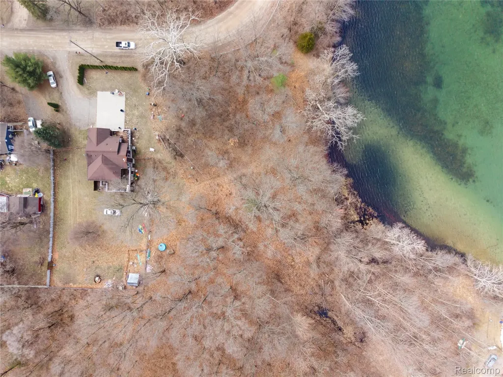 15177 Mccaslin Lake Road Argentine Township MI 48451