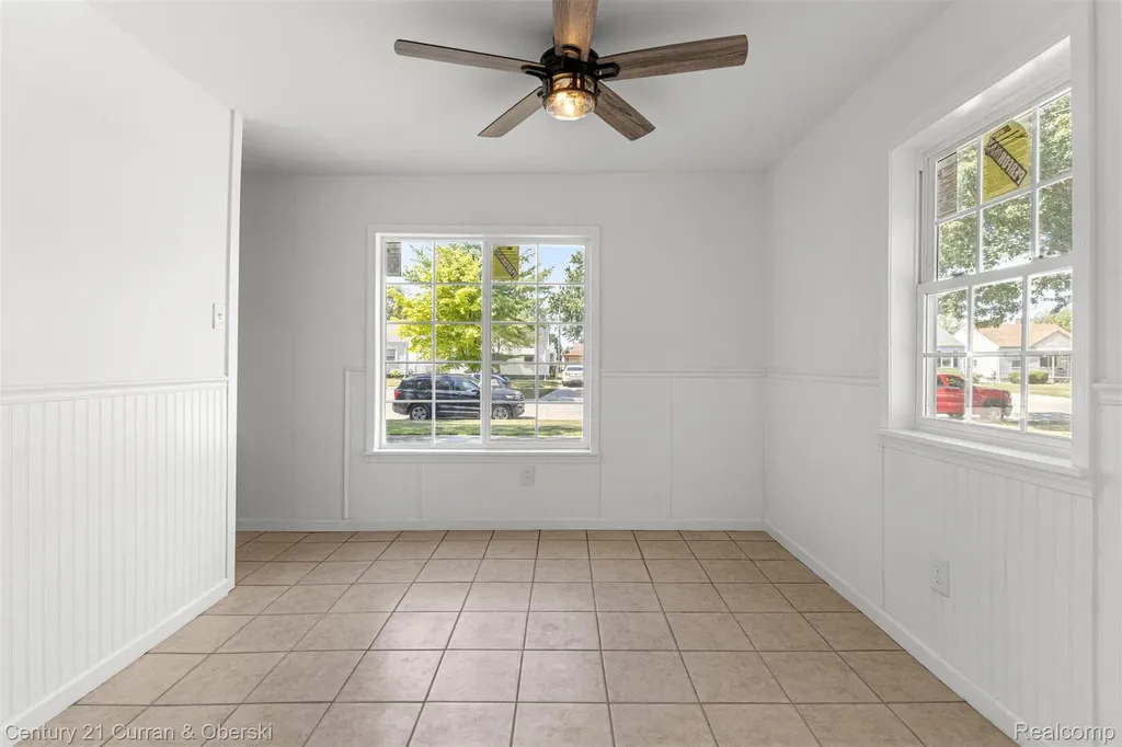 13367 Fordline Street Southgate City MI 48195
