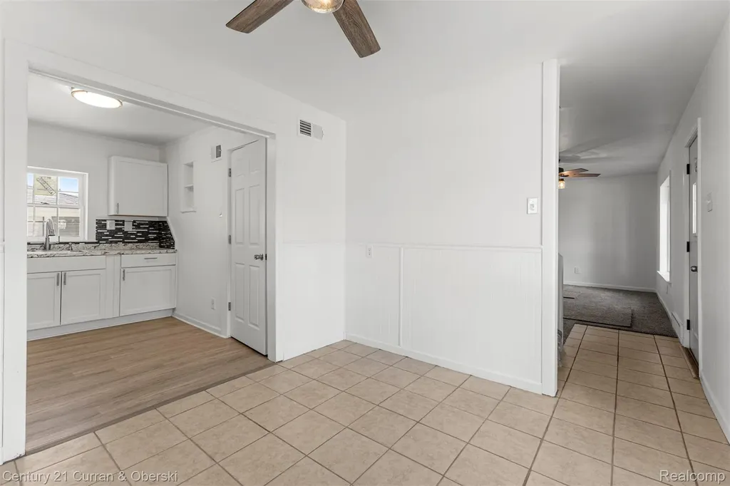 13367 Fordline Street Southgate City MI 48195