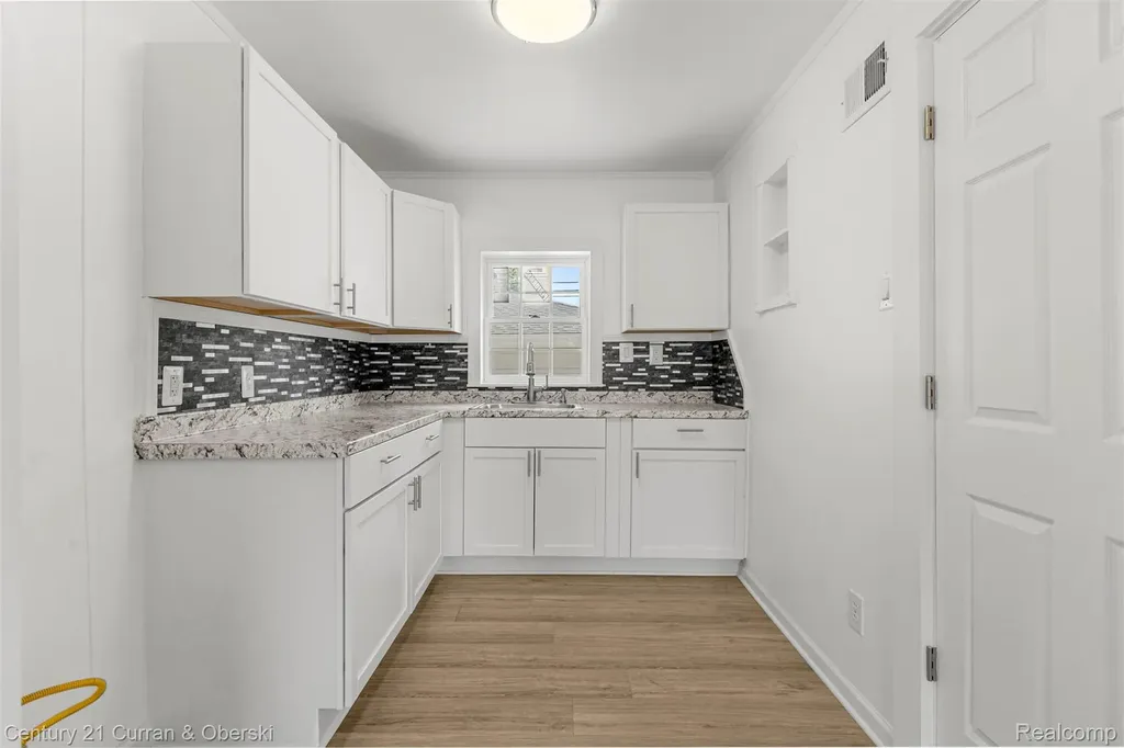 13367 Fordline Street Southgate City MI 48195