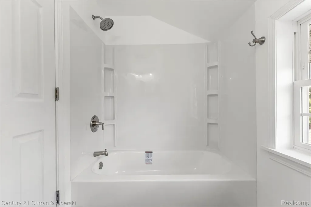 13367 Fordline Street Southgate City MI 48195