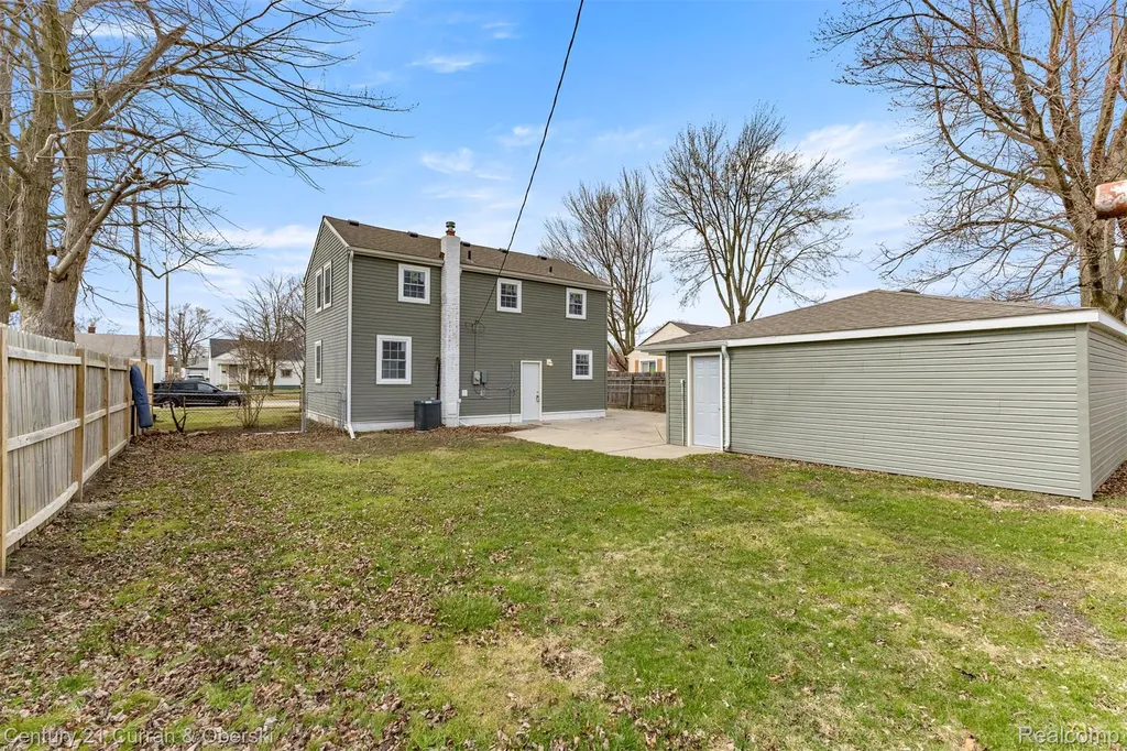 13367 Fordline Street Southgate City MI 48195