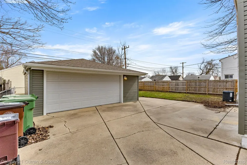13367 Fordline Street Southgate City MI 48195