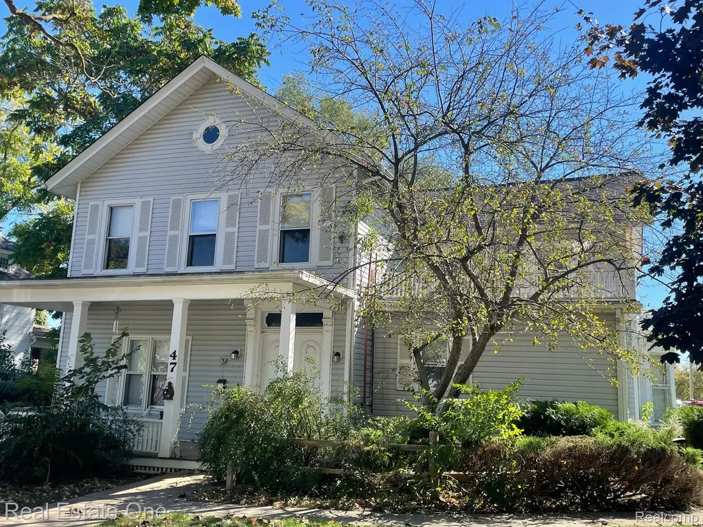 47 Pope Street Lapeer City MI 48446