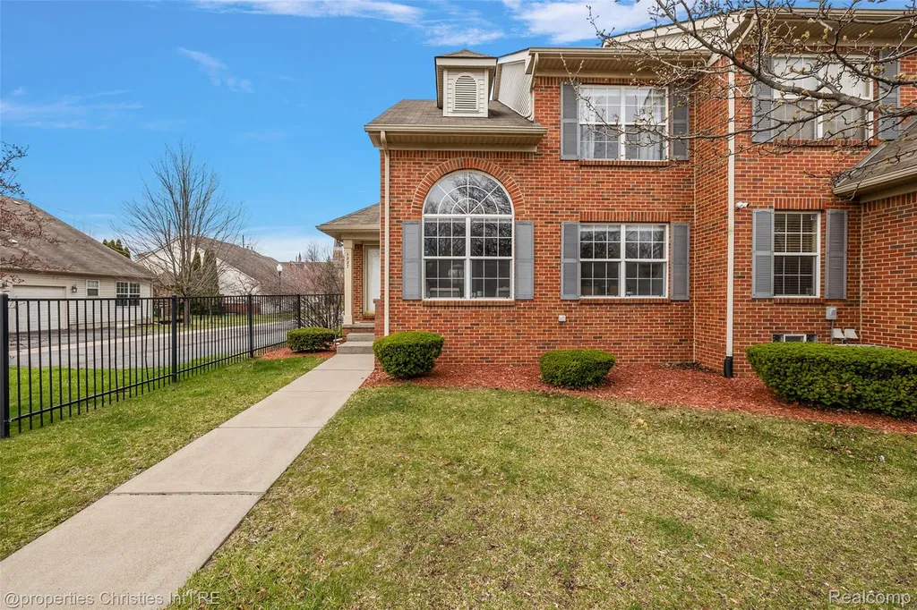 1227 16th Street Detroit City MI 48216