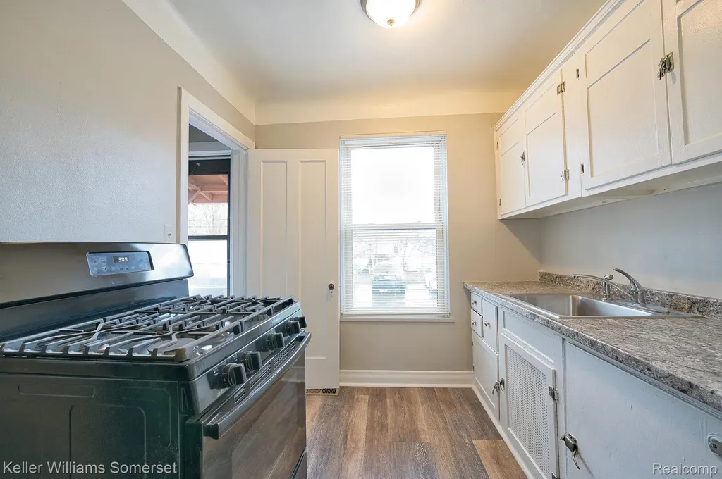 51 Spokane Drive Pontiac City MI 48341