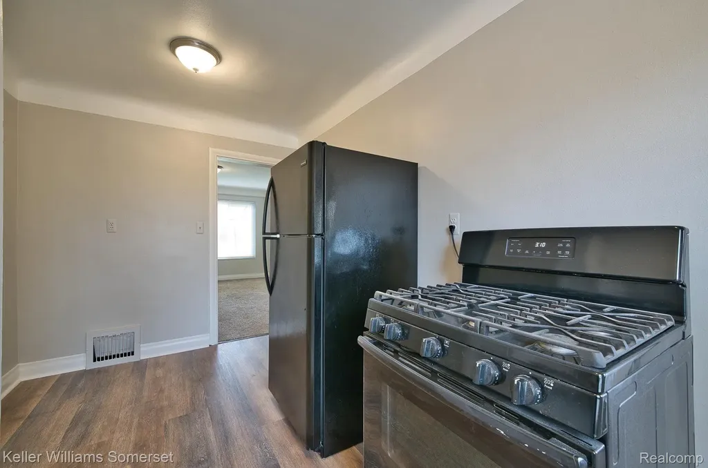 51 Spokane Drive Pontiac City MI 48341