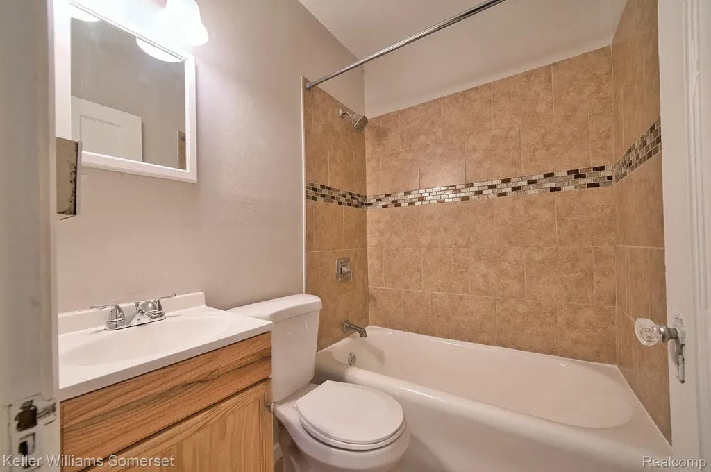 51 Spokane Drive Pontiac City MI 48341