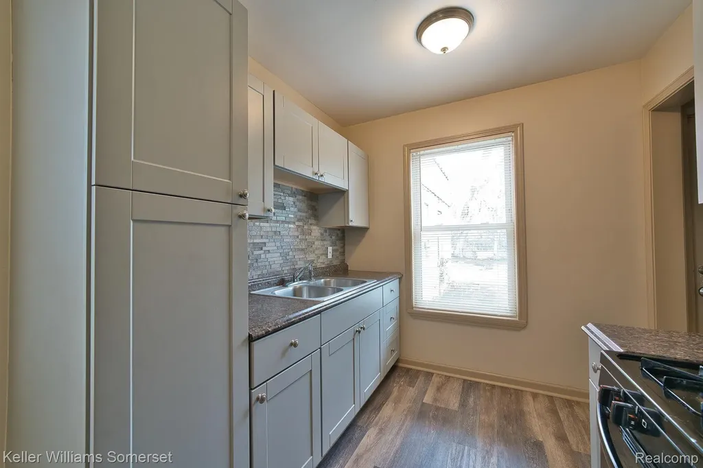 51 Spokane Drive Pontiac City MI 48341