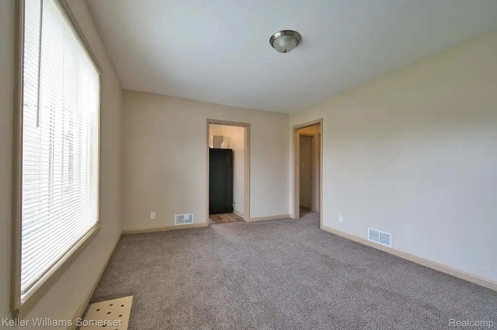 51 Spokane Drive Pontiac City MI 48341