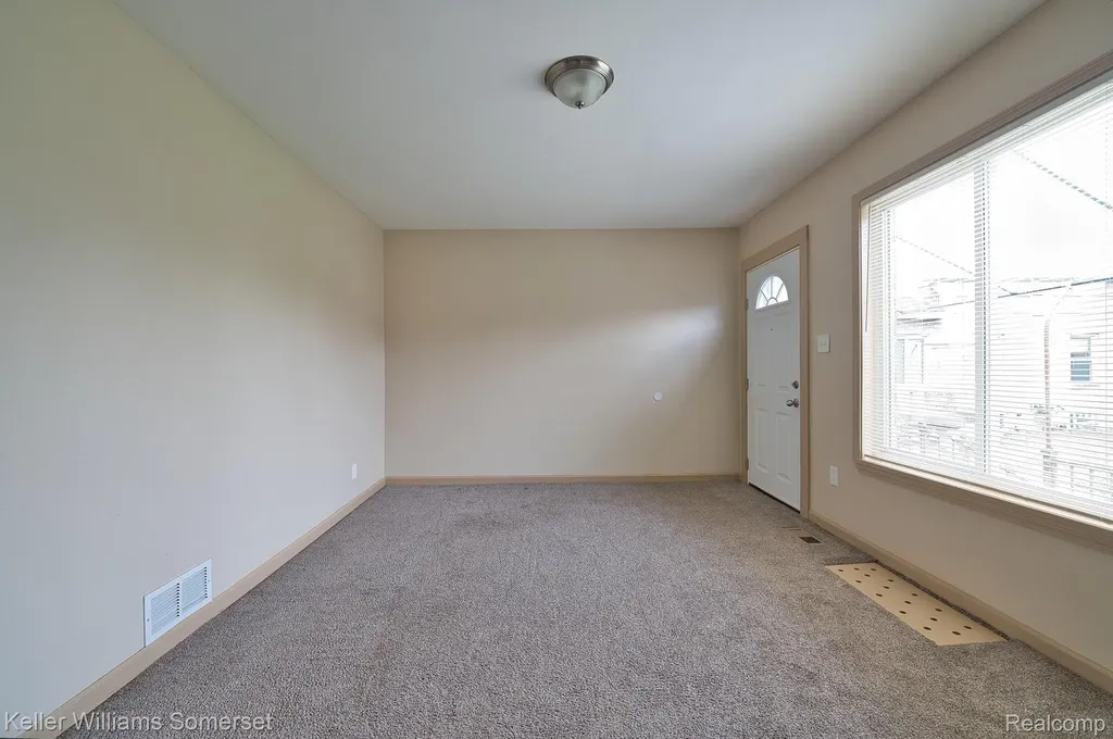 51 Spokane Drive Pontiac City MI 48341