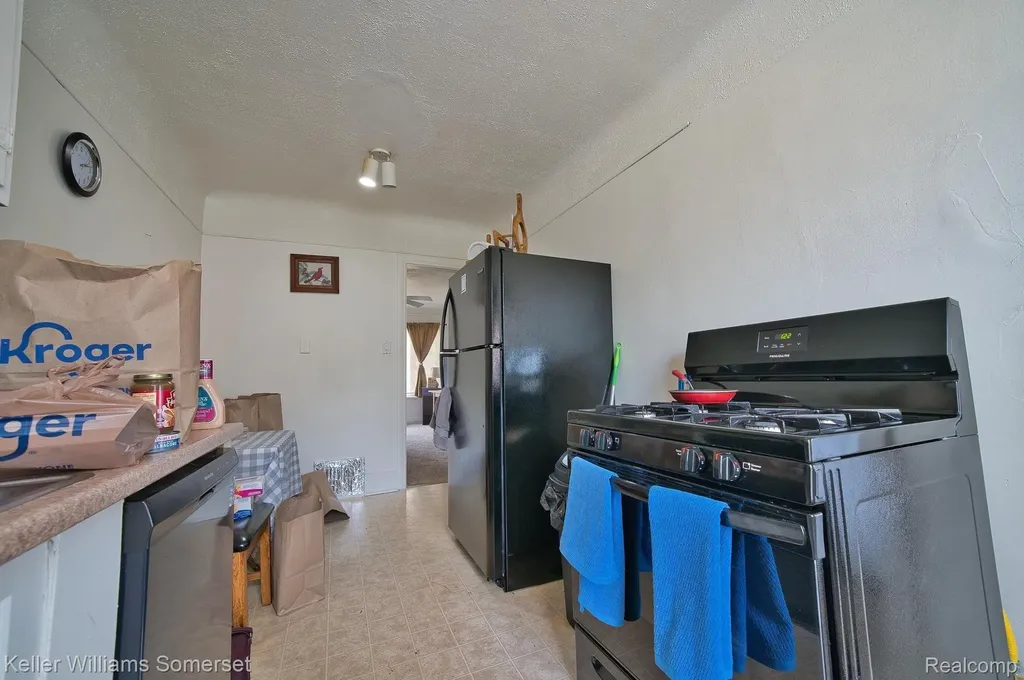 51 Spokane Drive Pontiac City MI 48341