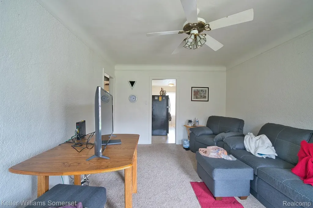 51 Spokane Drive Pontiac City MI 48341