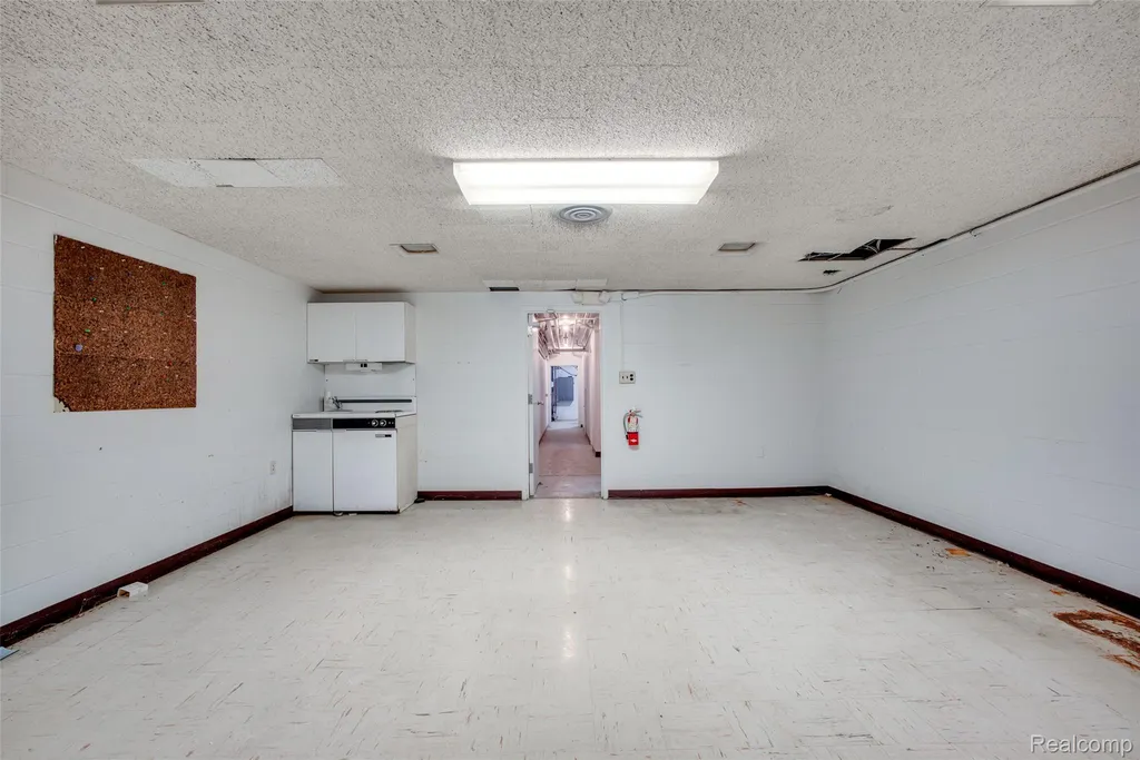 1712 E Michigan Avenue Jackson City MI 49202