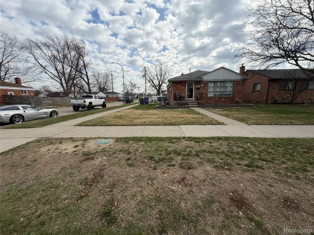 32011 Grandview Avenue Westland City MI 48186