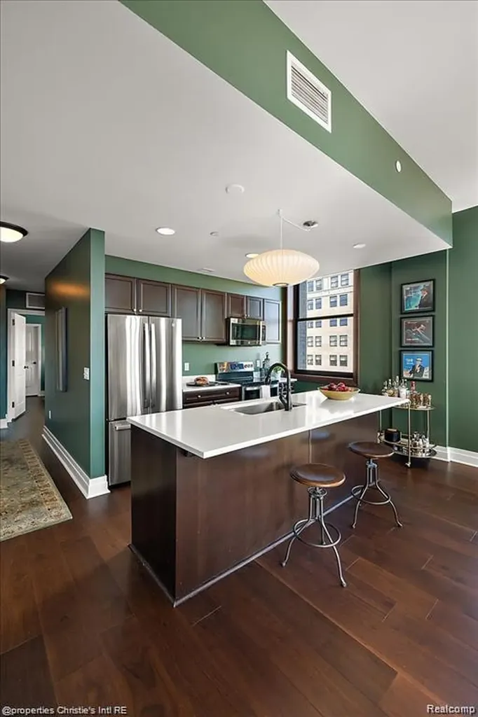 1 Park Avenue Detroit City MI 48226