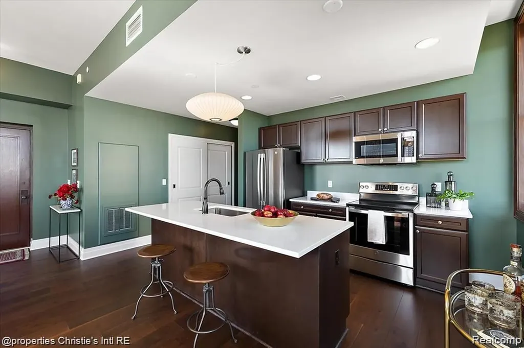 1 Park Avenue Detroit City MI 48226