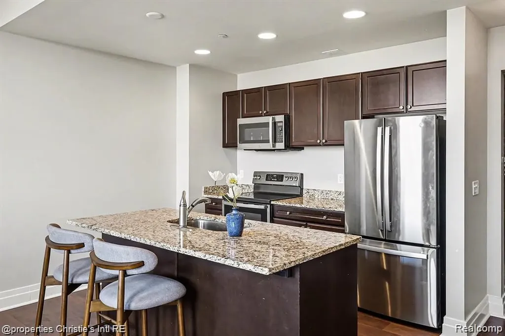 1 Park Avenue Detroit City MI 48226