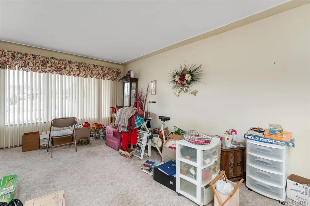30507 Moulin Ave Avenue Warren City MI 48088