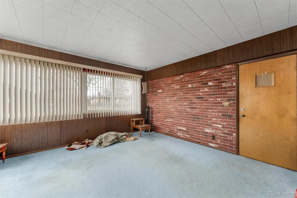 30507 Moulin Ave Avenue Warren City MI 48088