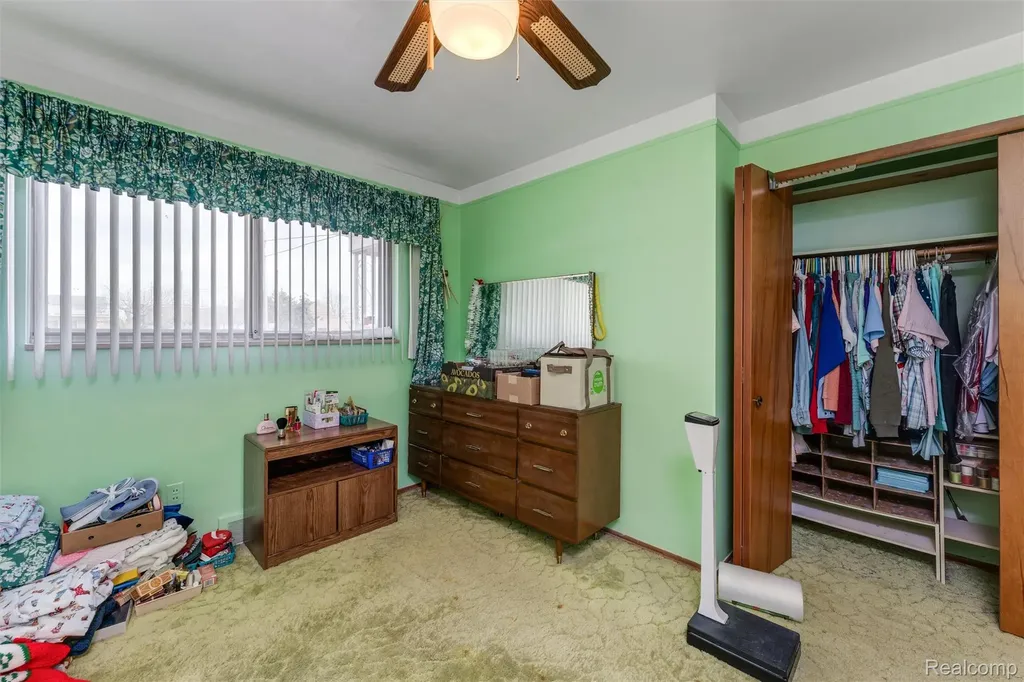30507 Moulin Ave Avenue Warren City MI 48088