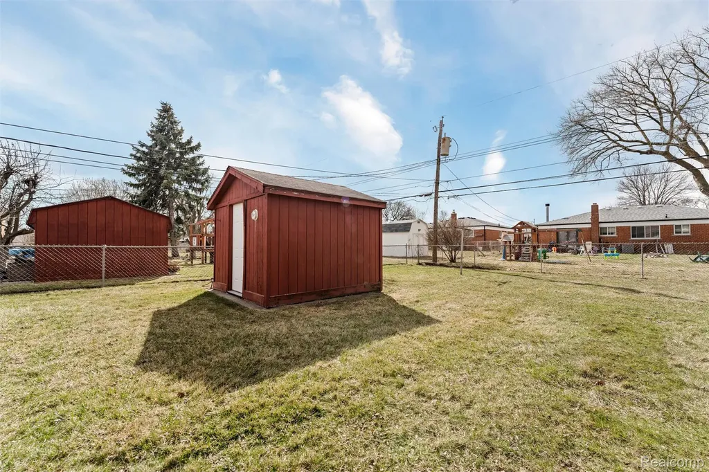 30507 Moulin Ave Avenue Warren City MI 48088