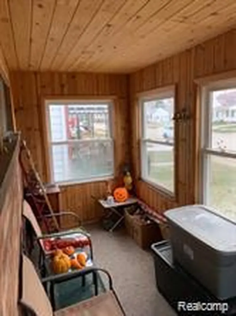 2190 Goddard Road Lincoln Park City MI 48146