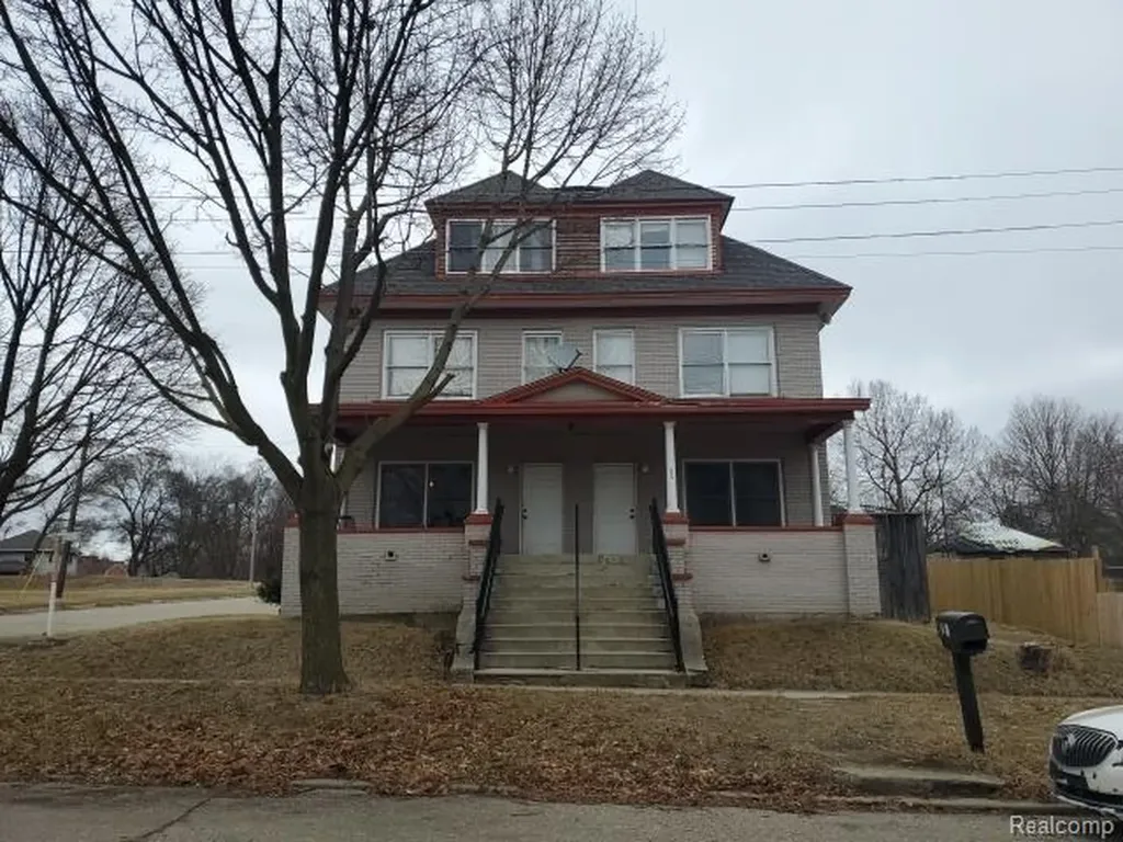 626 Begole Street Flint City MI 48503