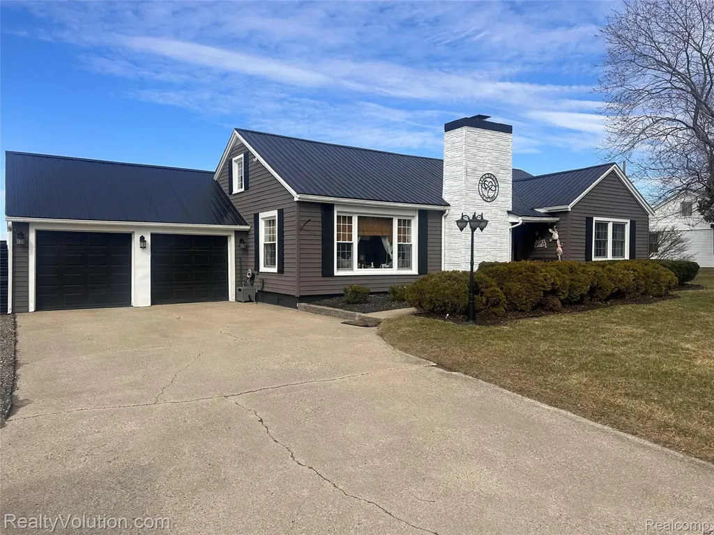 3034 W Oregon Road Oregon Township MI 48446