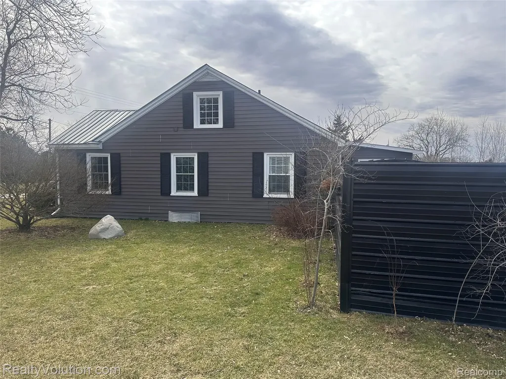 3034 W Oregon Road Oregon Township MI 48446