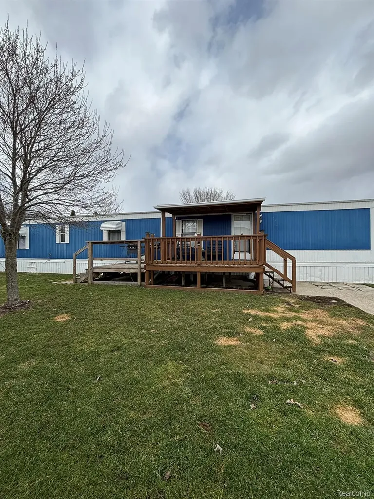 225 W Thornridge Lane Mt. Morris City MI 48458