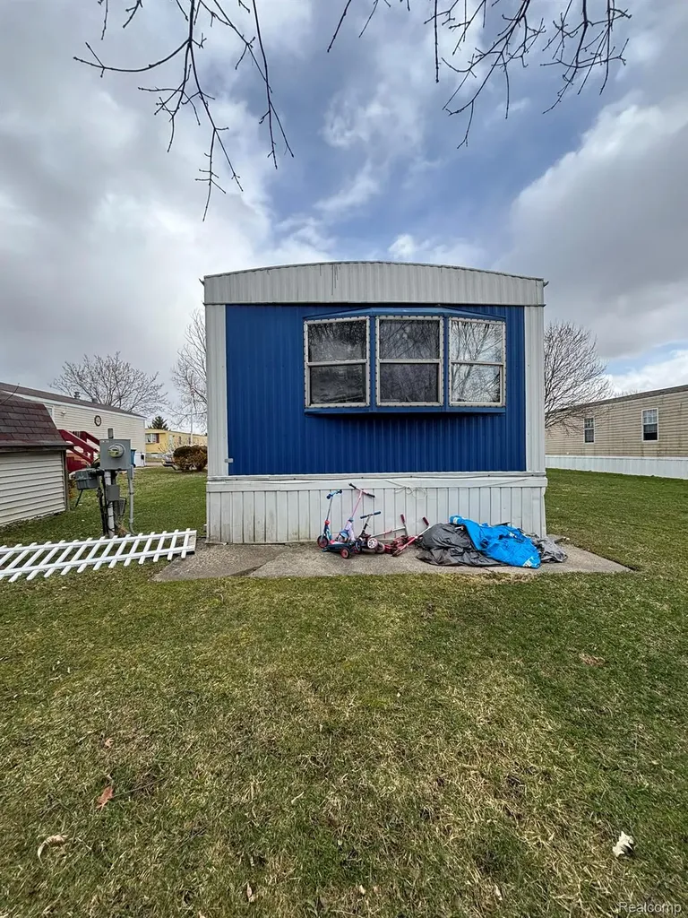225 W Thornridge Lane Mt. Morris City MI 48458