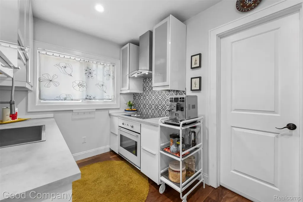 1036 Irving Avenue Royal Oak City MI 48067