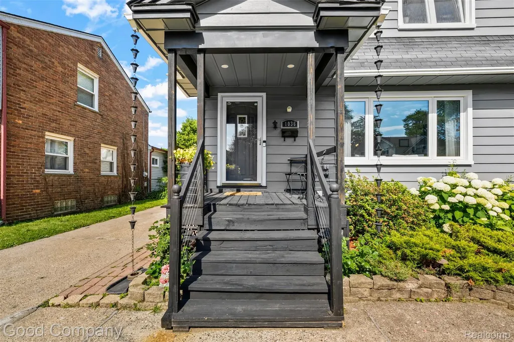 1036 Irving Avenue Royal Oak City MI 48067