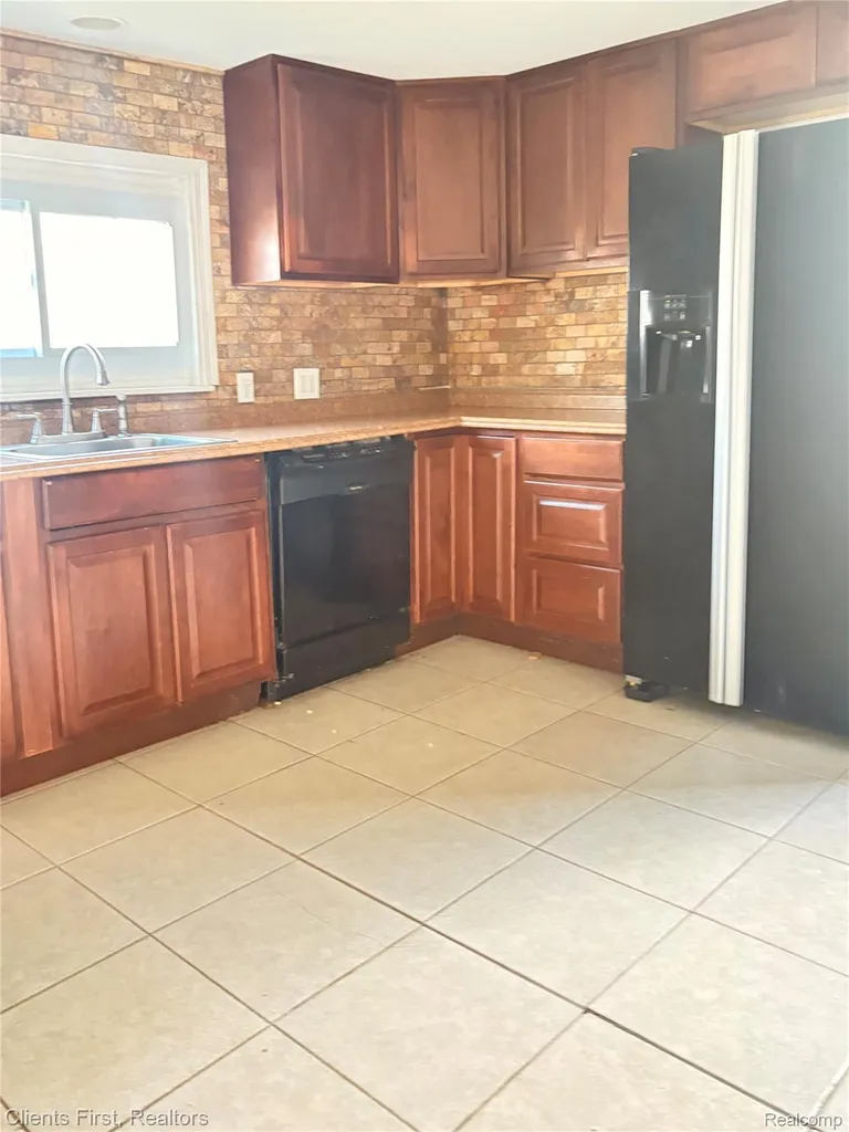 128 Henry Ruff Road Garden City City MI 48135