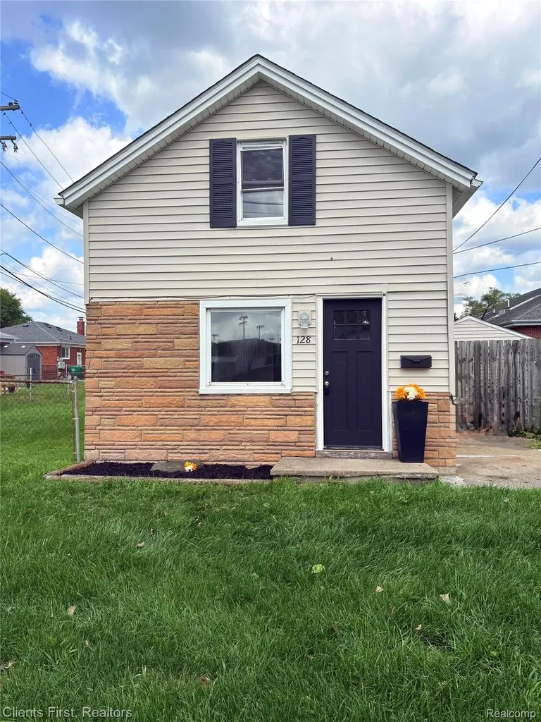 128 Henry Ruff Road Garden City City MI 48135