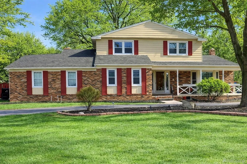 28746 Ramblewood Drive Farmington Hills City MI 48334