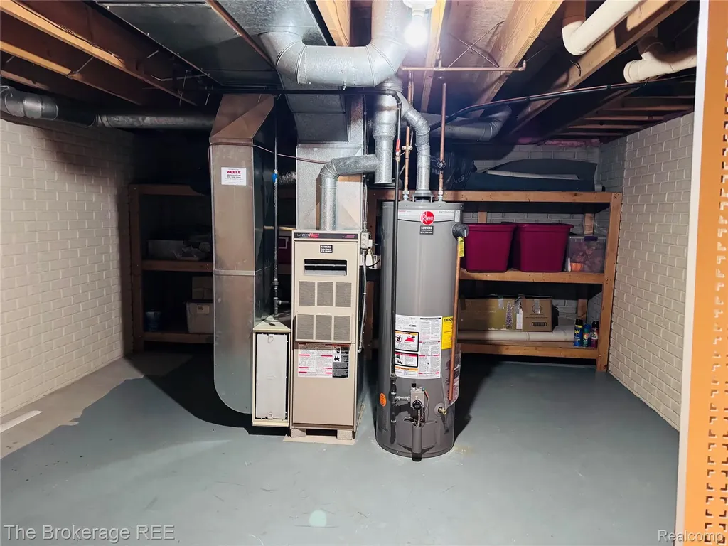 588 Oakbrook Circle Flushing City MI 48433