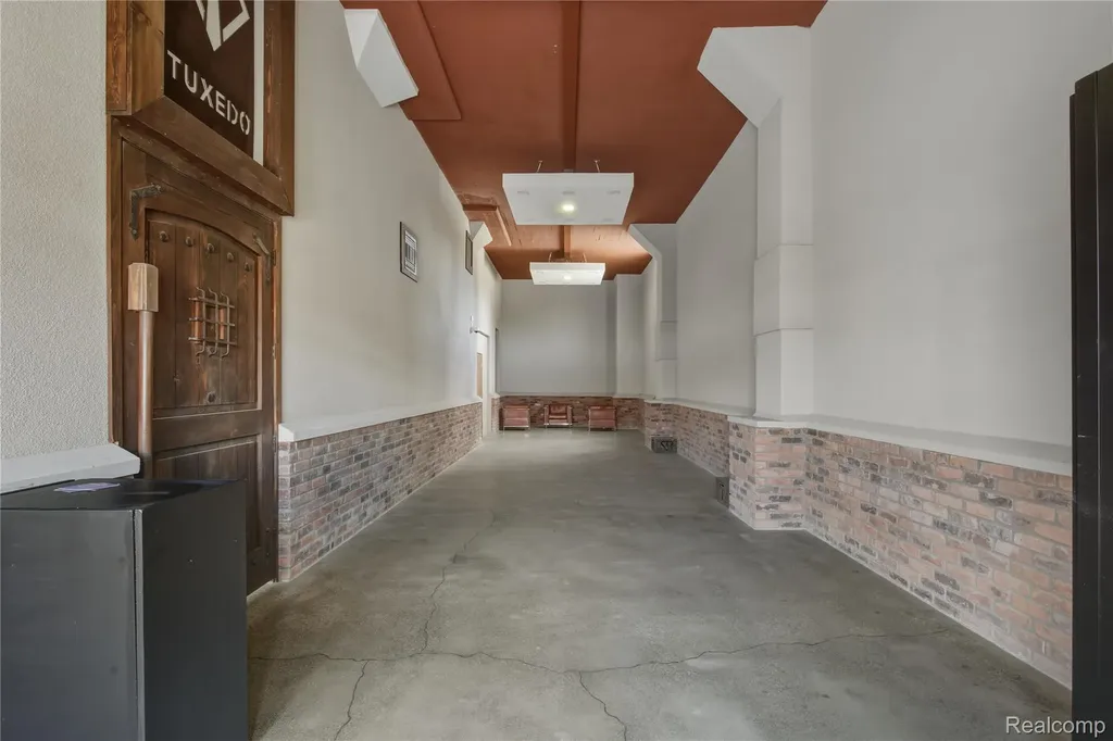 11745 Woodward Avenue Highland Park City MI 48203