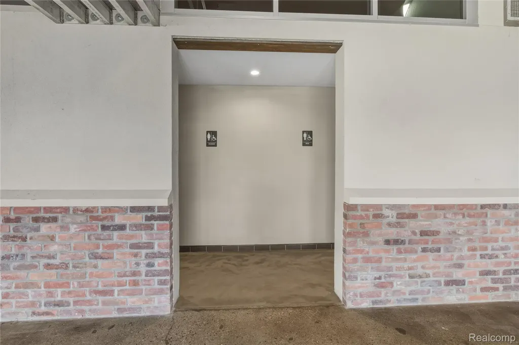 11745 Woodward Avenue Highland Park City MI 48203