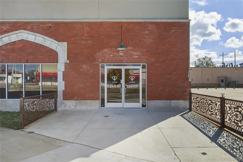 11745 Woodward Avenue Highland Park City MI 48203