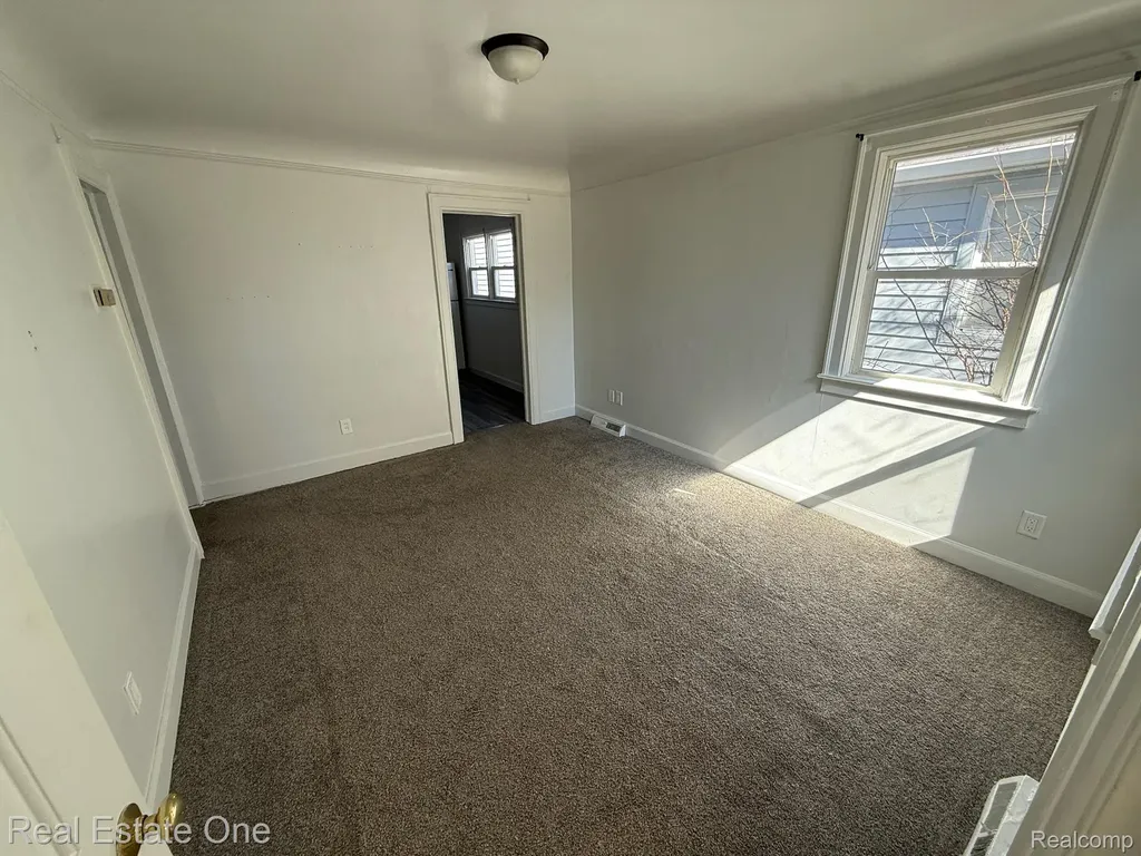 3026 Norcott Drive Keego Harbor City MI 48320