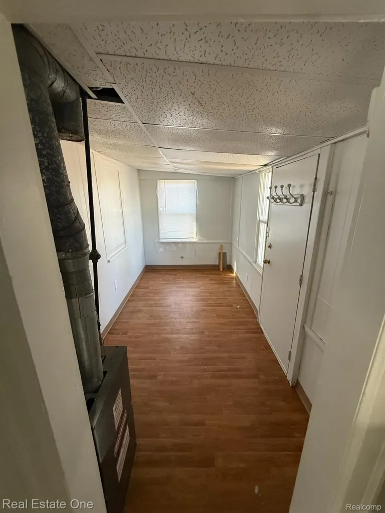 3026 Norcott Drive Keego Harbor City MI 48320