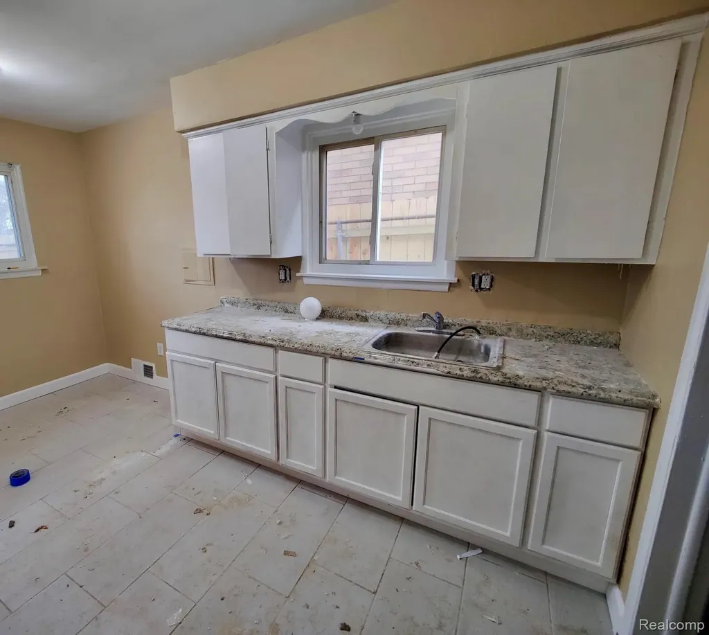 17167 Lumpkin Street Detroit City MI 48212