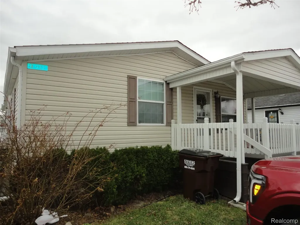 923 Stevens Trail Raisinville Township MI 48161