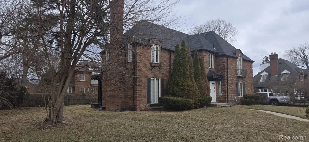 550 W Grixdale Detroit City MI 48203