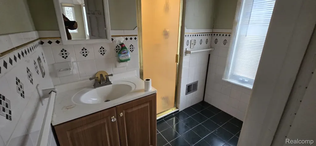 550 W Grixdale Detroit City MI 48203