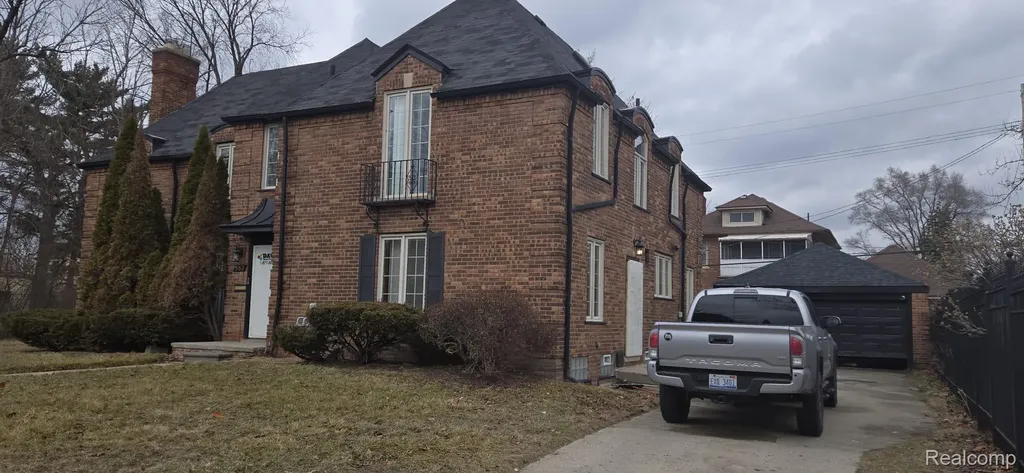 550 W Grixdale Detroit City MI 48203