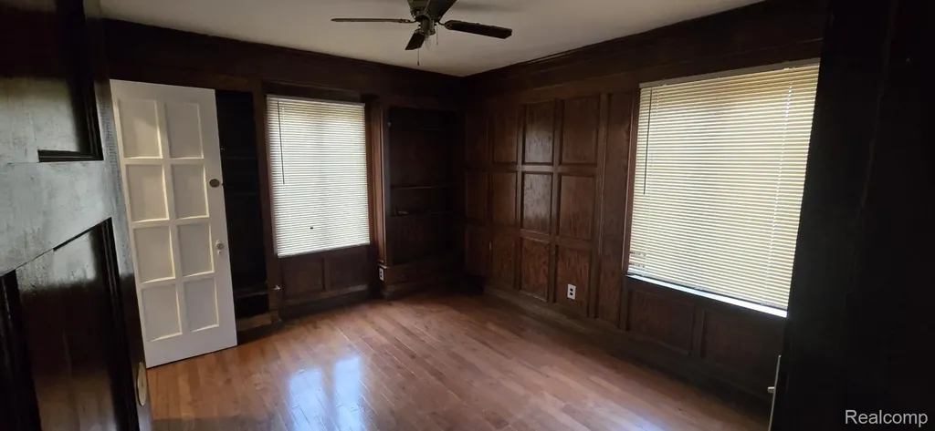 550 W Grixdale Detroit City MI 48203